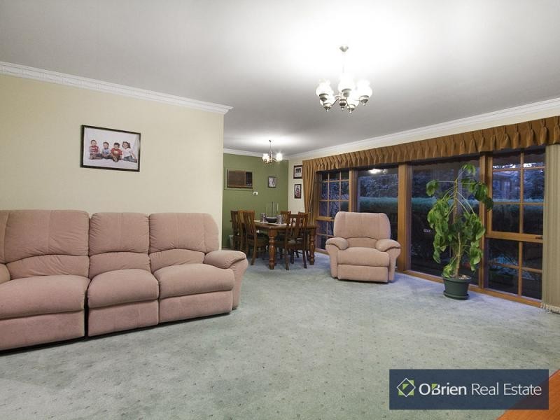 12 Coronet Court, Cranbourne VIC 3977