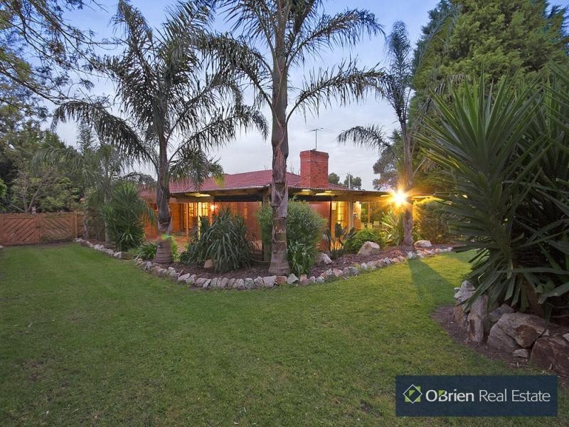 12 Coronet Court, Cranbourne VIC 3977