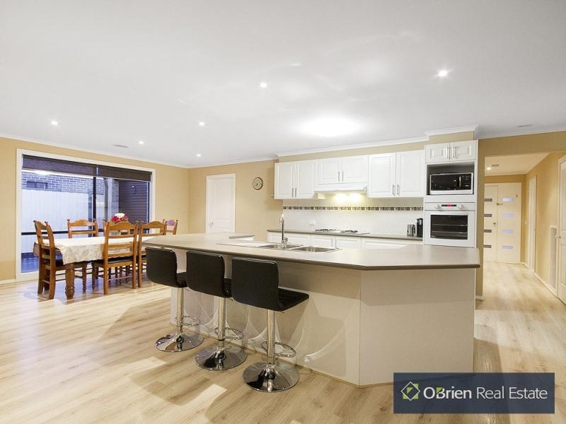 6 Georgia Close, Tooradin VIC 3980