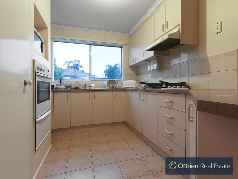 10 Blue Jay Court, Narre Warren South VIC 3805