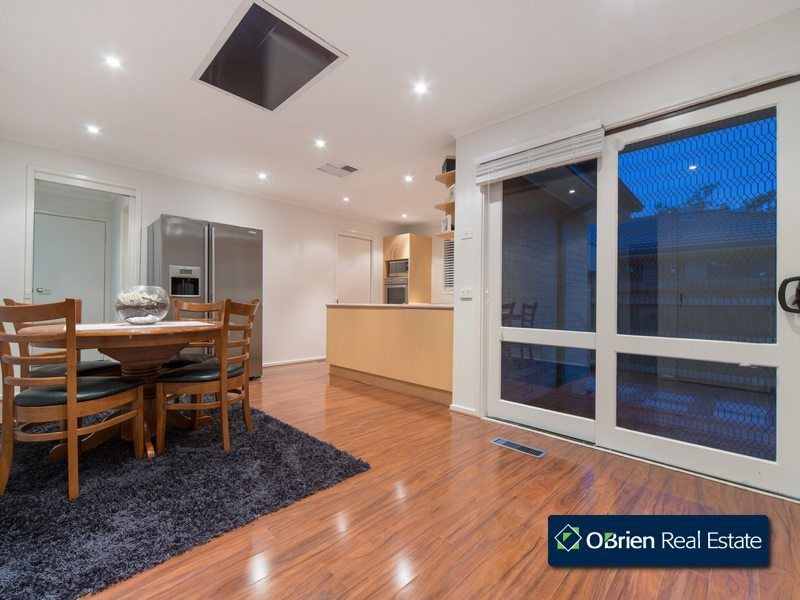 1/6 Selkirk Court, Berwick VIC 3806