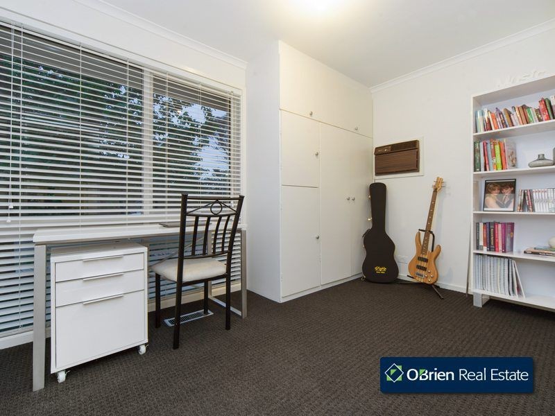 1/6 Selkirk Court, Berwick VIC 3806