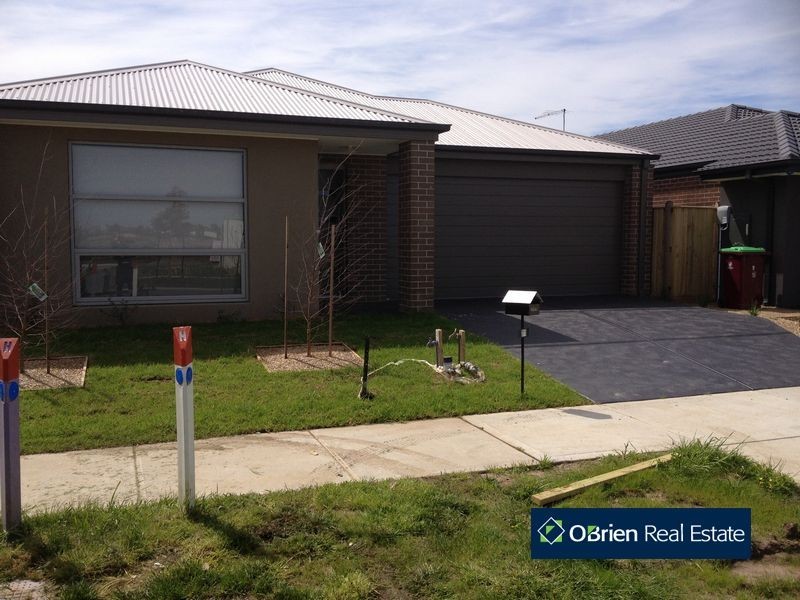 71 Frankland Street, Clyde North VIC 3978