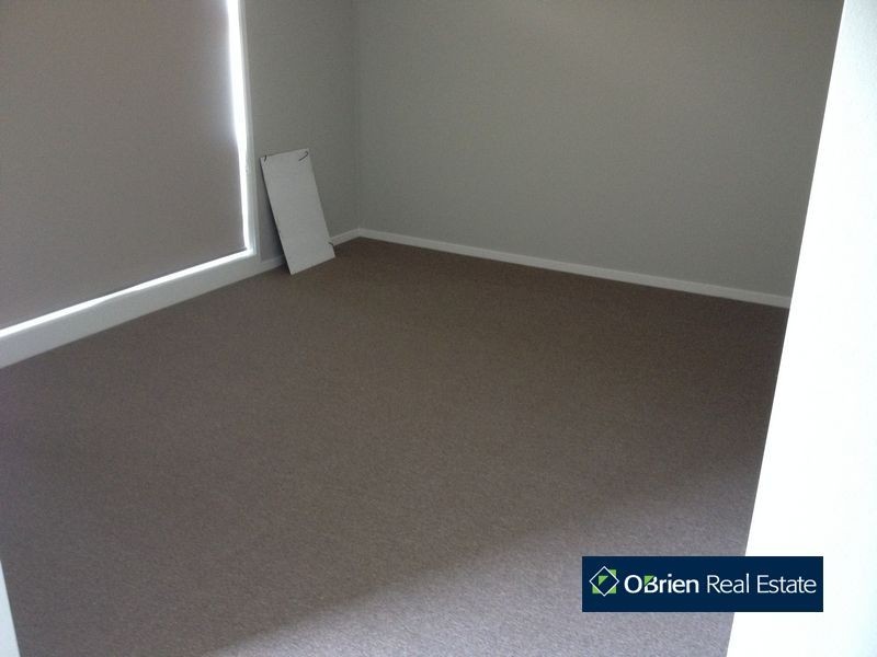 71 Frankland Street, Clyde North VIC 3978