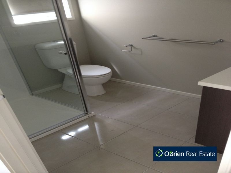 71 Frankland Street, Clyde North VIC 3978