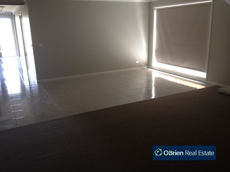 71 Frankland Street, Clyde North VIC 3978