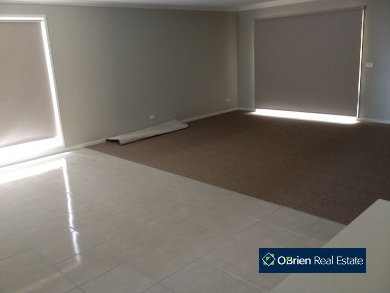 71 Frankland Street, Clyde North VIC 3978