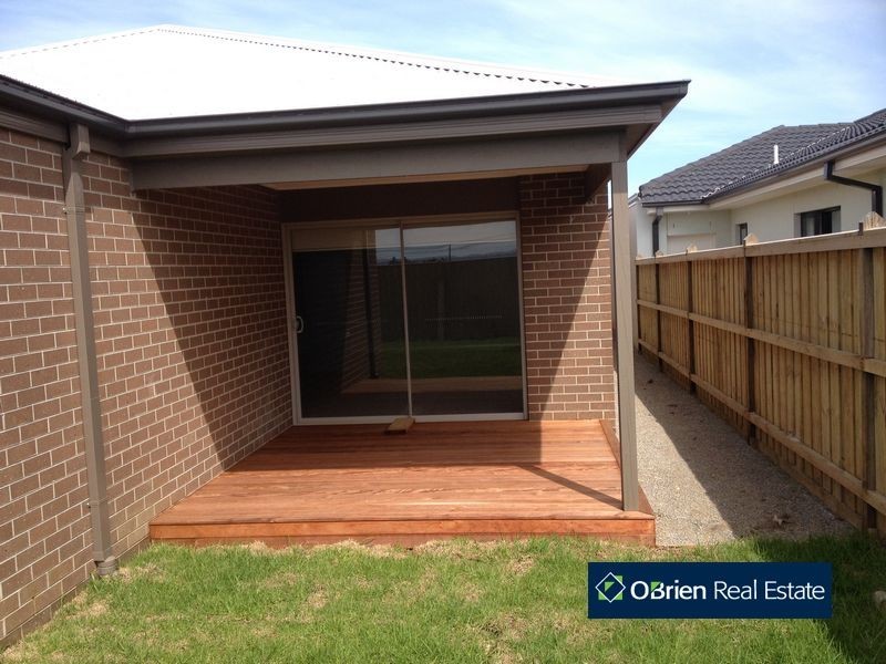 71 Frankland Street, Clyde North VIC 3978