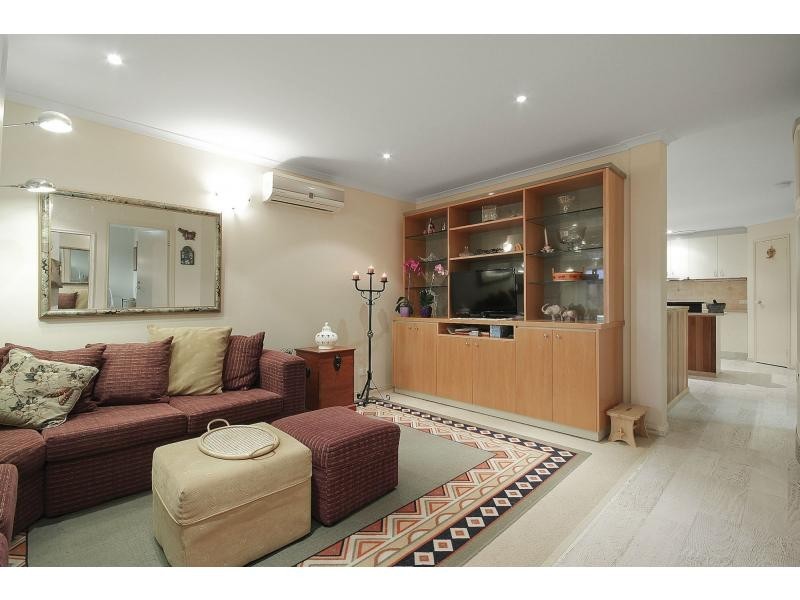 48 Miralie Way, Cranbourne West VIC 3977