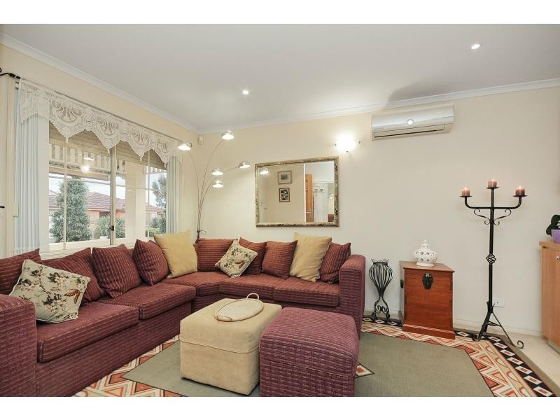 48 Miralie Way, Cranbourne West VIC 3977