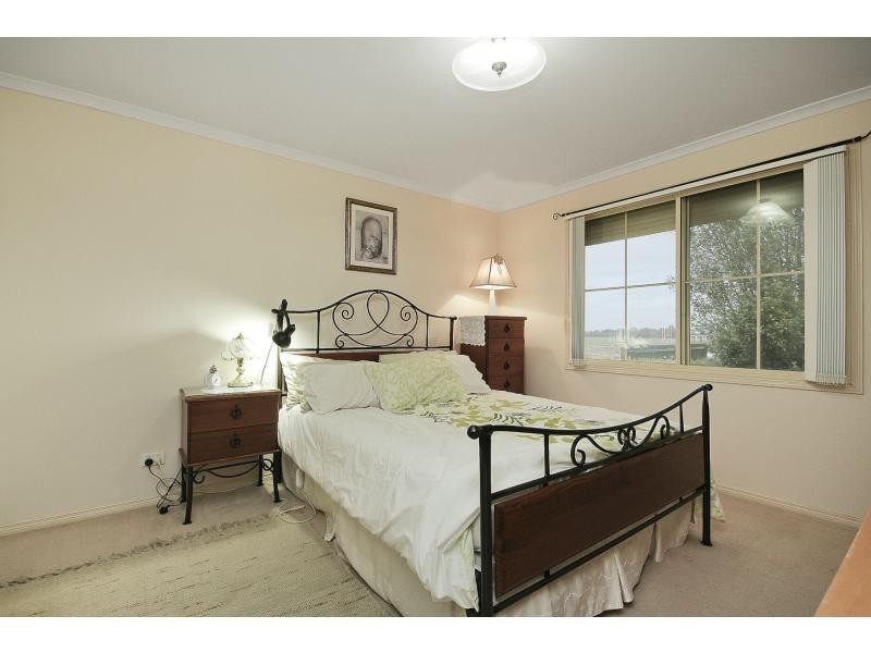 48 Miralie Way, Cranbourne West VIC 3977