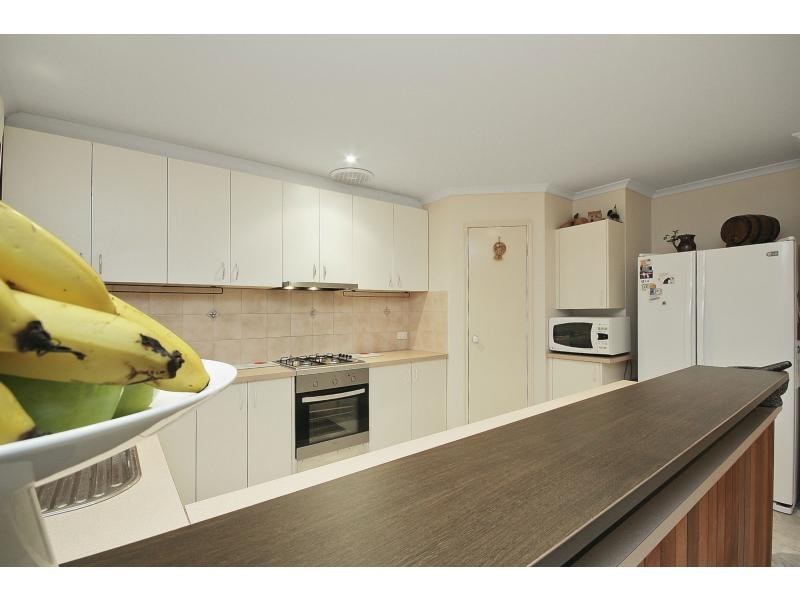 48 Miralie Way, Cranbourne West VIC 3977