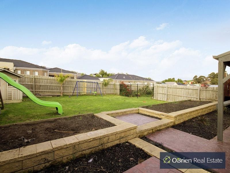 8 Shetland Court, Pakenham VIC 3810