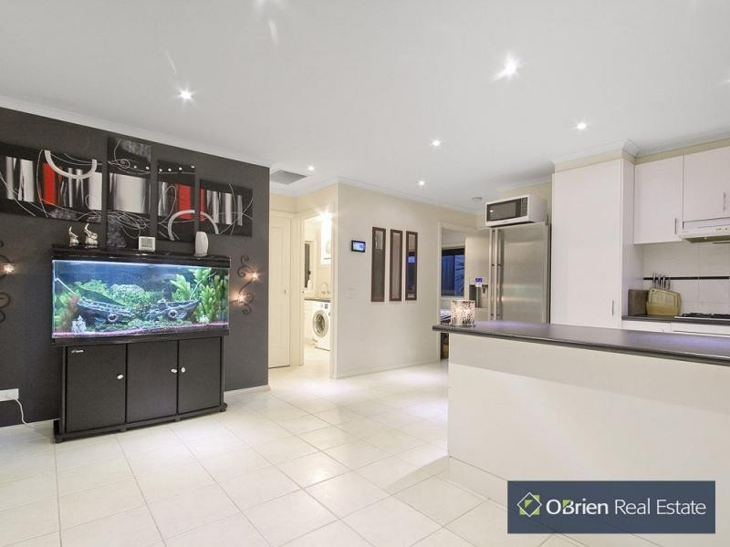 8 Shetland Court, Pakenham VIC 3810