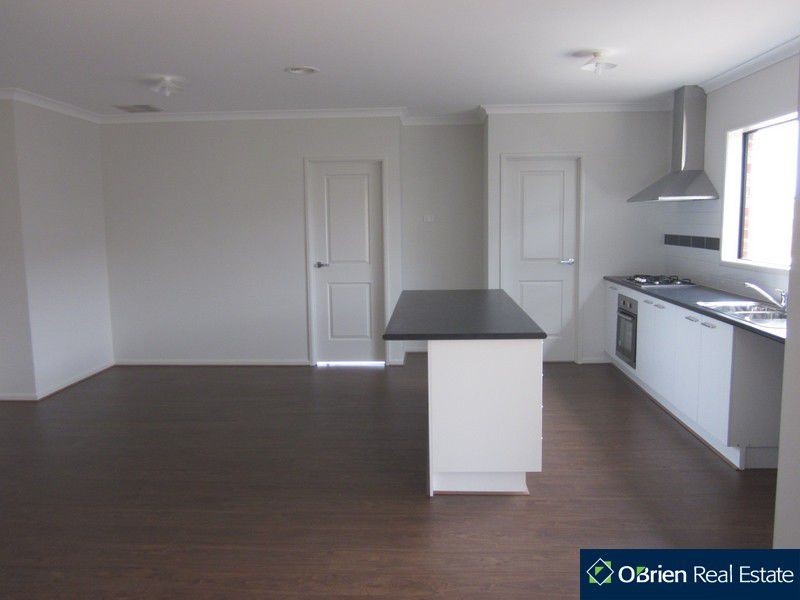 26 Elwick Drive, Clyde North VIC 3978