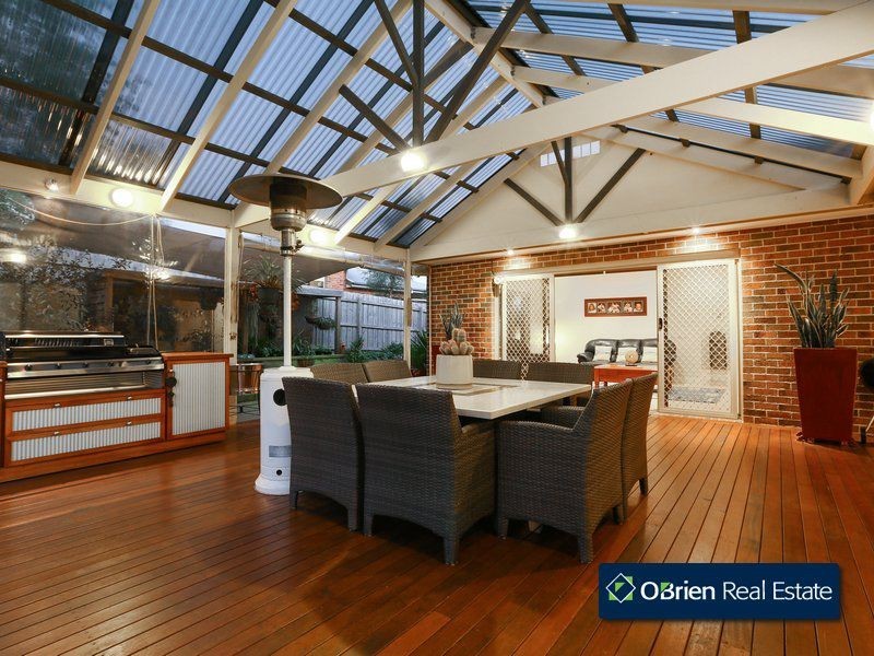 50 Leemak Crescent, Berwick VIC 3806