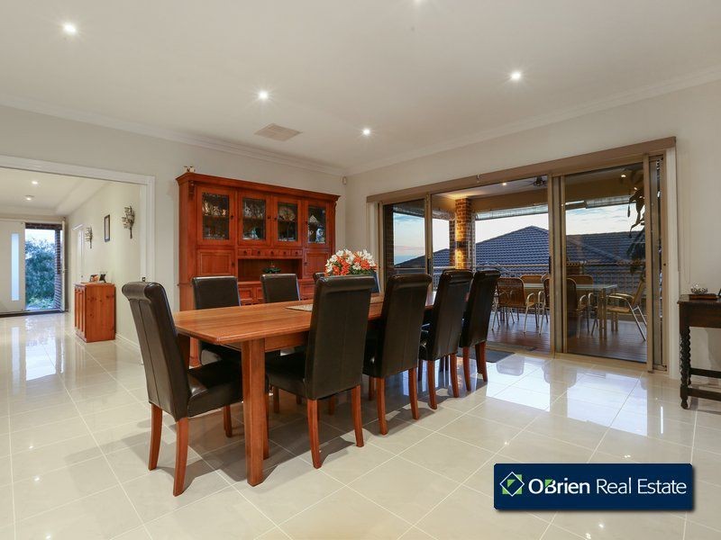 50 Leemak Crescent, Berwick VIC 3806