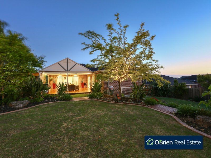 50 Leemak Crescent, Berwick VIC 3806
