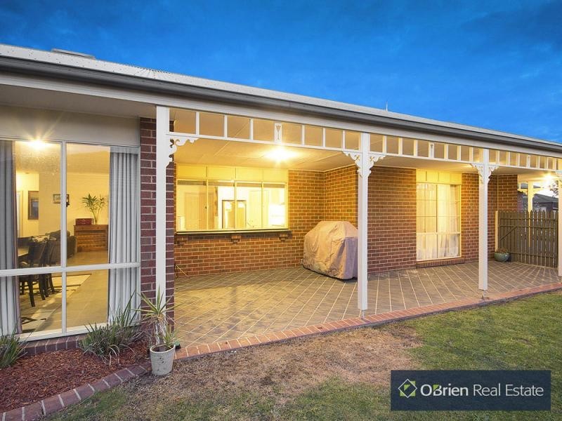 56 Livingstone Boulevard, Pakenham VIC 3810