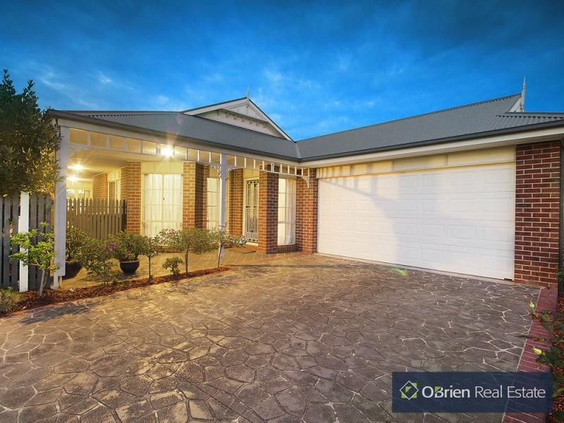 56 Livingstone Boulevard, Pakenham VIC 3810