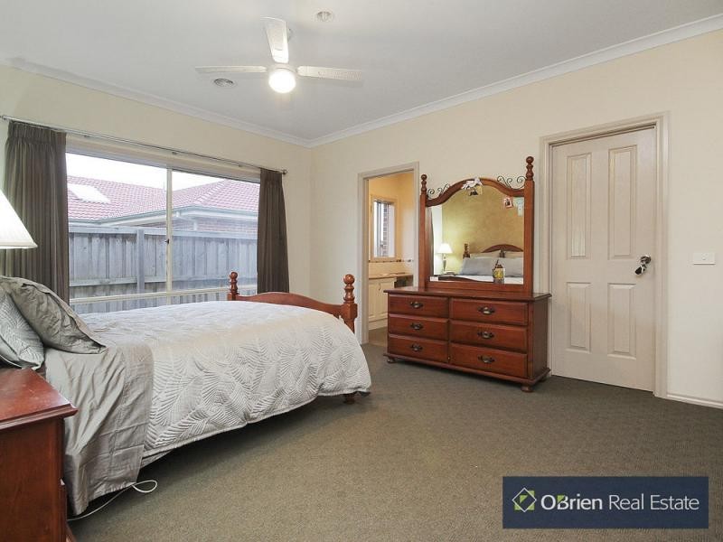 56 Livingstone Boulevard, Pakenham VIC 3810