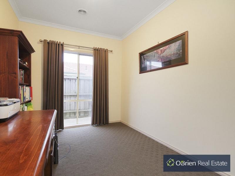 56 Livingstone Boulevard, Pakenham VIC 3810
