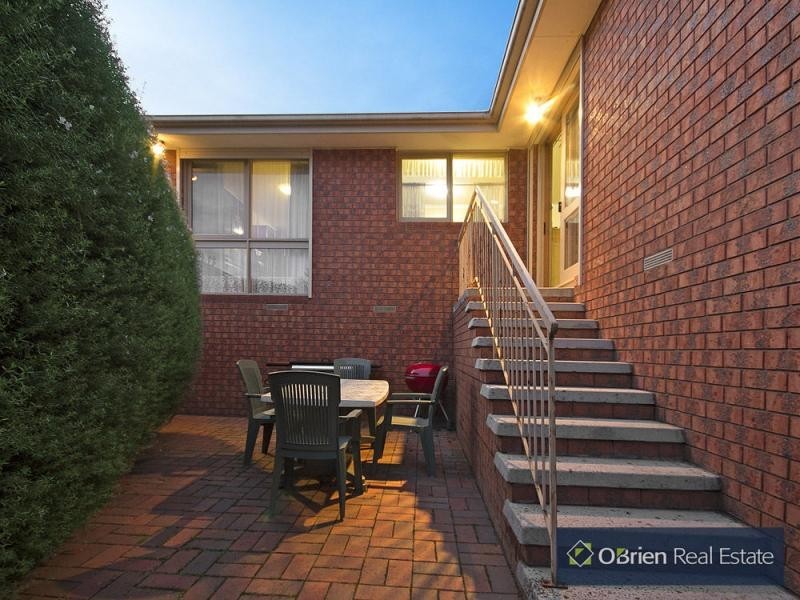 11 Georgette Crescent, Endeavour Hills VIC 3802