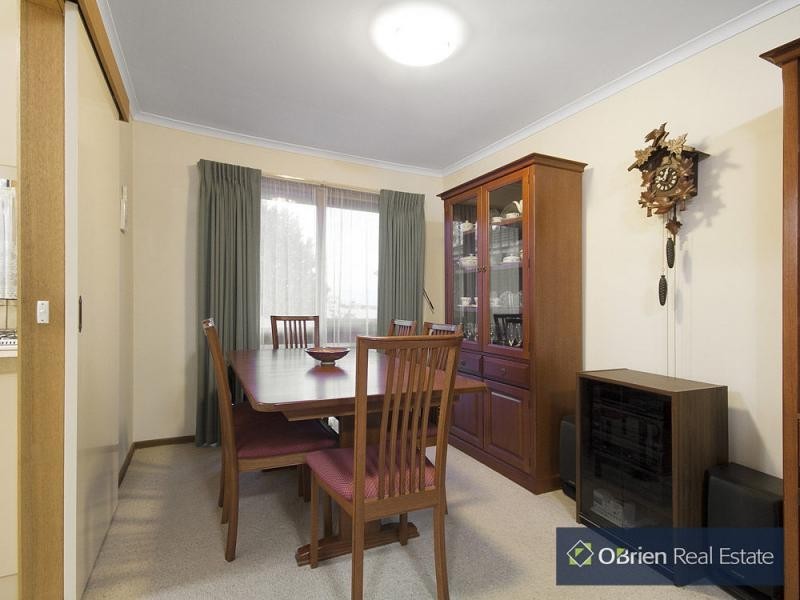 11 Georgette Crescent, Endeavour Hills VIC 3802