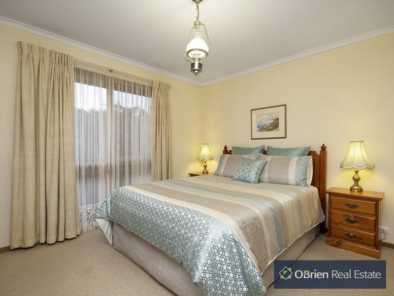 11 Georgette Crescent, Endeavour Hills VIC 3802