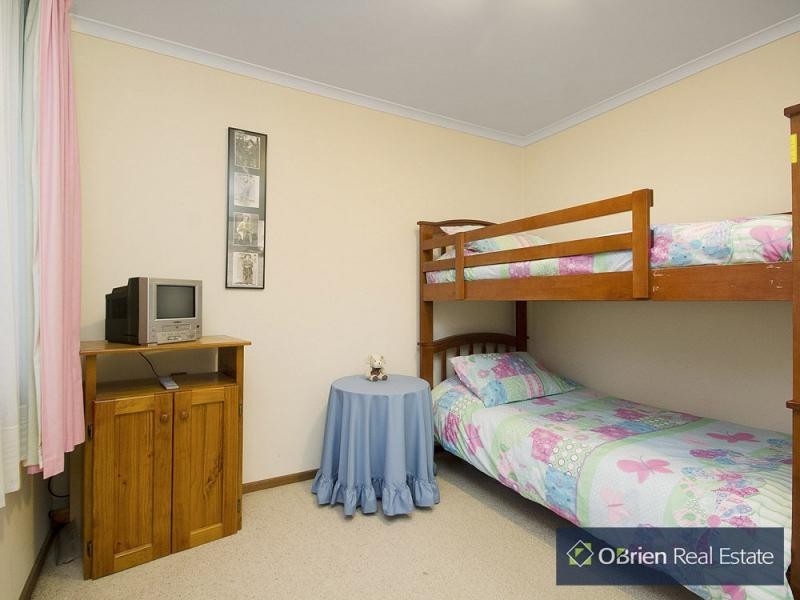 11 Georgette Crescent, Endeavour Hills VIC 3802