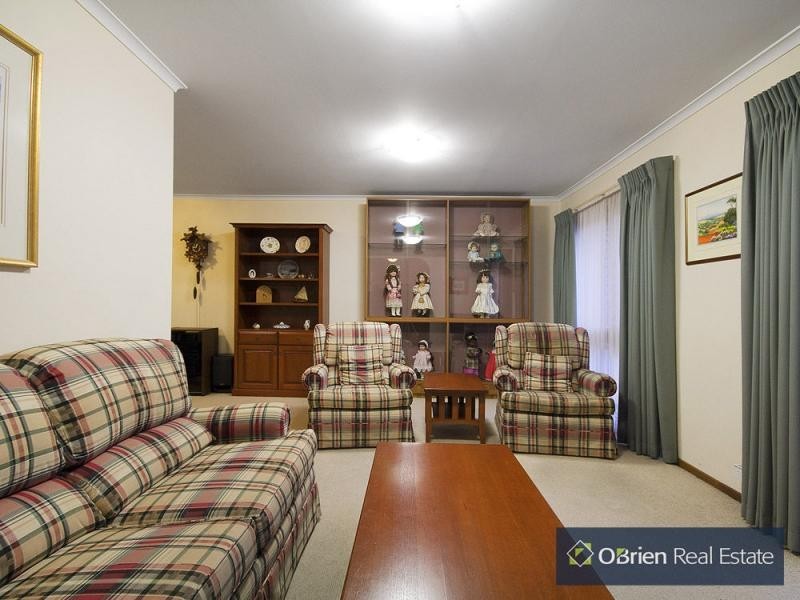 11 Georgette Crescent, Endeavour Hills VIC 3802