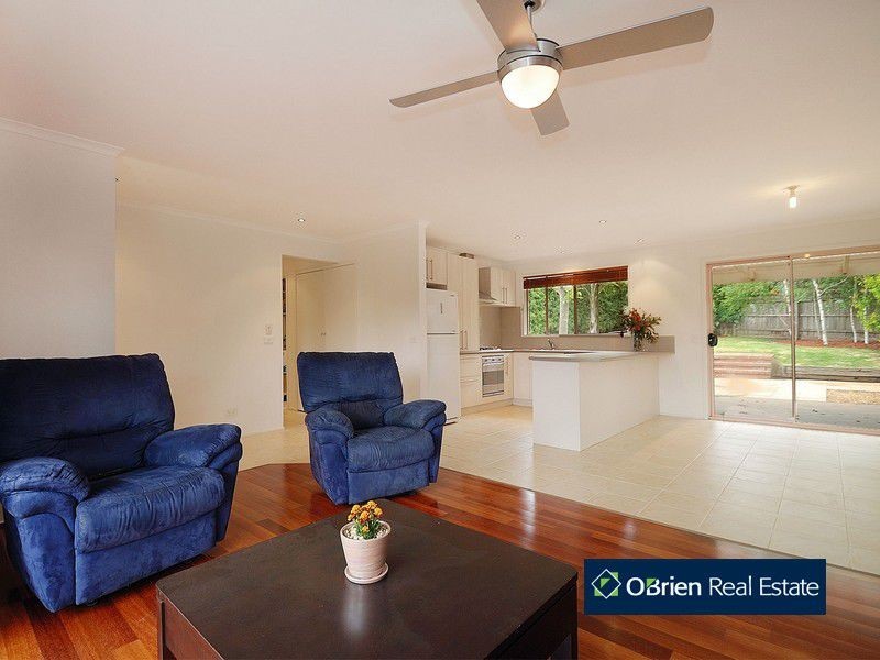 10 Minka Place, Skye VIC 3977