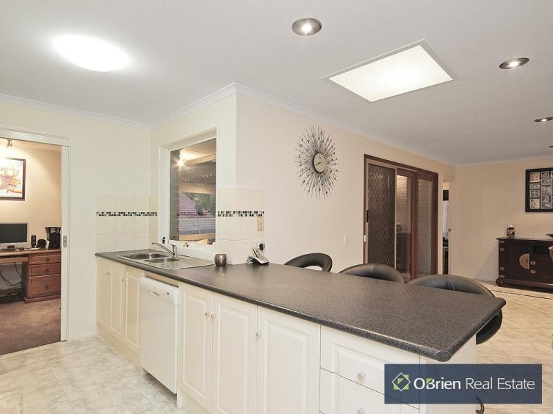 4 Shawnee Court, Narre Warren VIC 3805