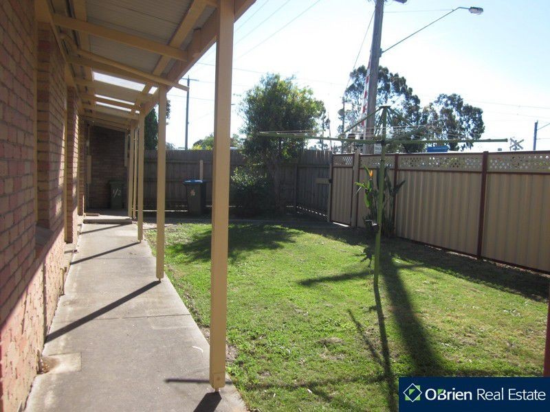 1/2 Shrives Road, Narre Warren VIC 3805