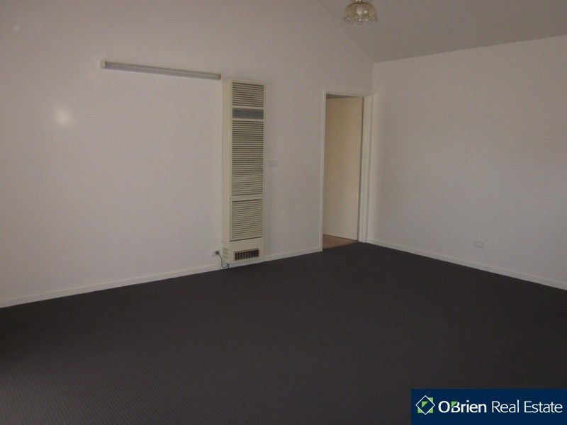 1/2 Shrives Road, Narre Warren VIC 3805