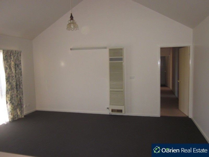 1/2 Shrives Road, Narre Warren VIC 3805