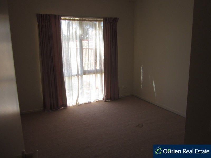 1/2 Shrives Road, Narre Warren VIC 3805