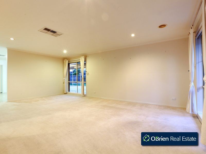 9 Loxford Court, Narre Warren South VIC 3805