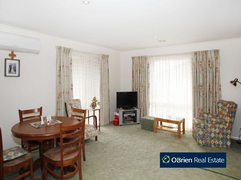 13 Pioneers Crescent, Pakenham VIC 3810