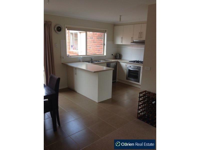 1/10 Peryman Street, Pearcedale VIC 3912