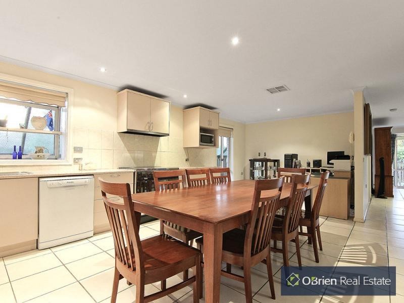 28 Jennifer Street, Junction Village VIC 3977