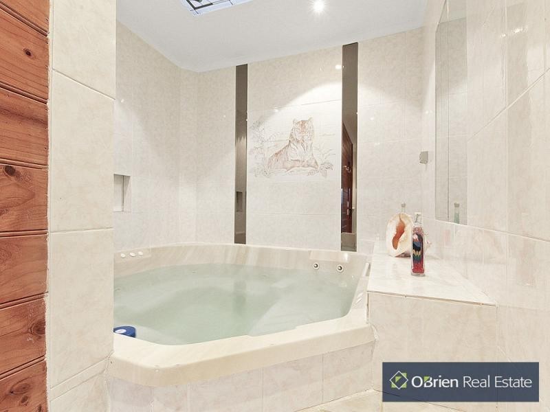 28 Jennifer Street, Junction Village VIC 3977