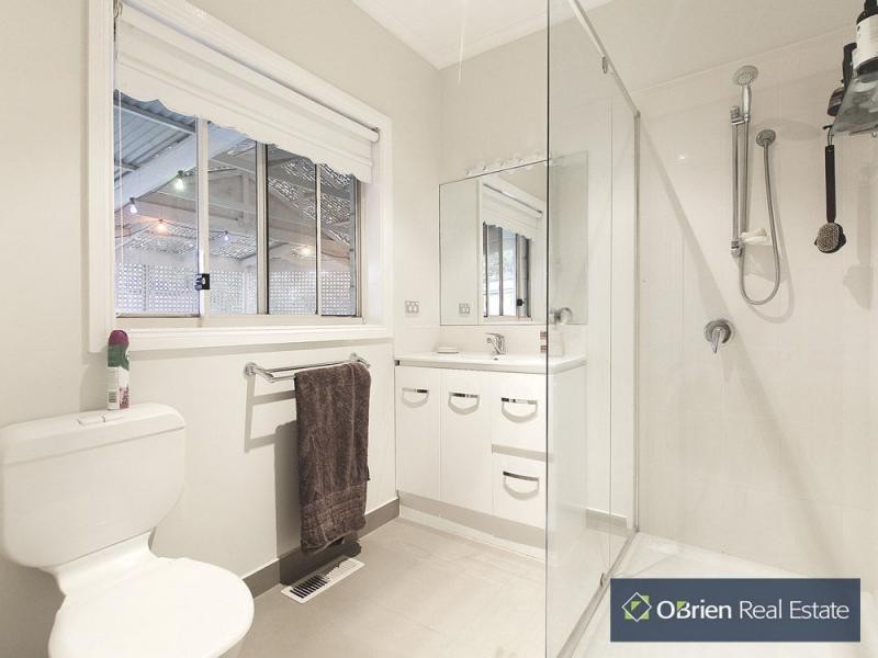 28 Jennifer Street, Junction Village VIC 3977