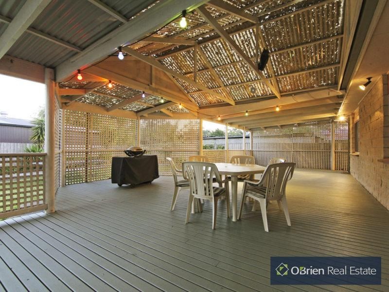 28 Jennifer Street, Junction Village VIC 3977