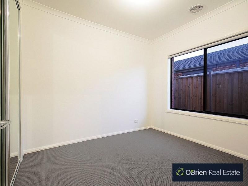 81 John Russell Road, Cranbourne West VIC 3977