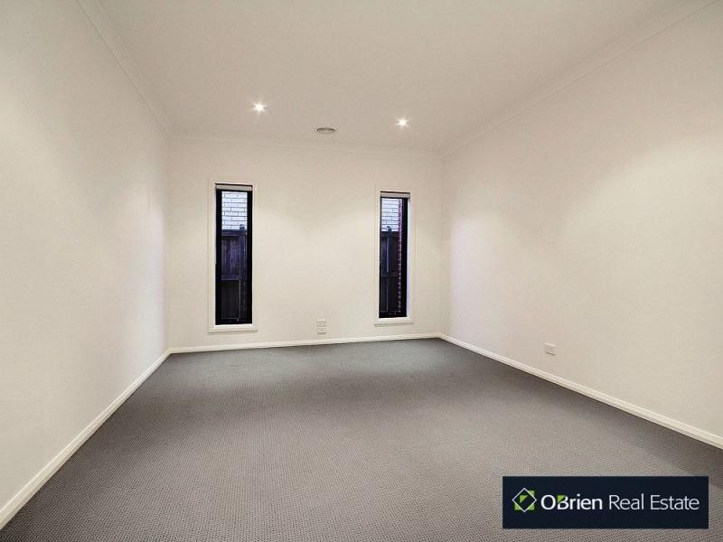 81 John Russell Road, Cranbourne West VIC 3977