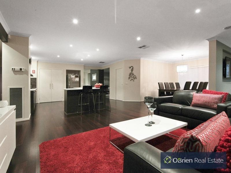 1 Lakewood Place, Berwick VIC 3806