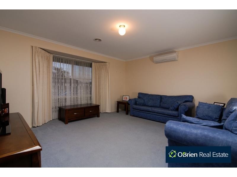 23 Hallmark Drive, Narre Warren South VIC 3805