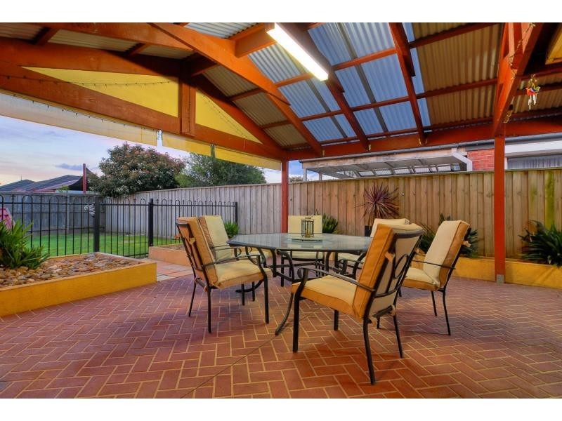 23 Hallmark Drive, Narre Warren South VIC 3805