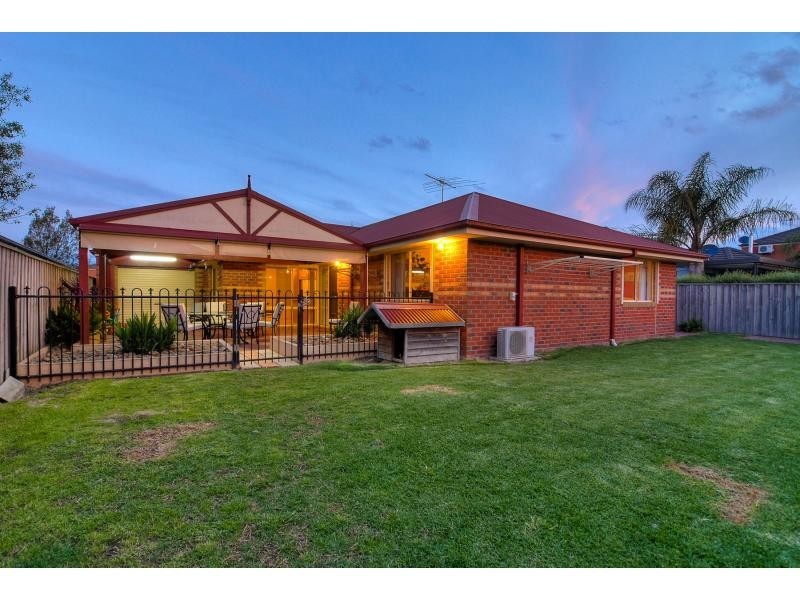 23 Hallmark Drive, Narre Warren South VIC 3805